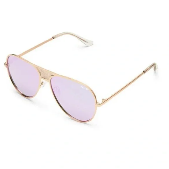 QUAY // ltd ed kylie jenner collaboration retro-chic gold  display picture 1